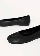 swatch_Black Leather tabi flat