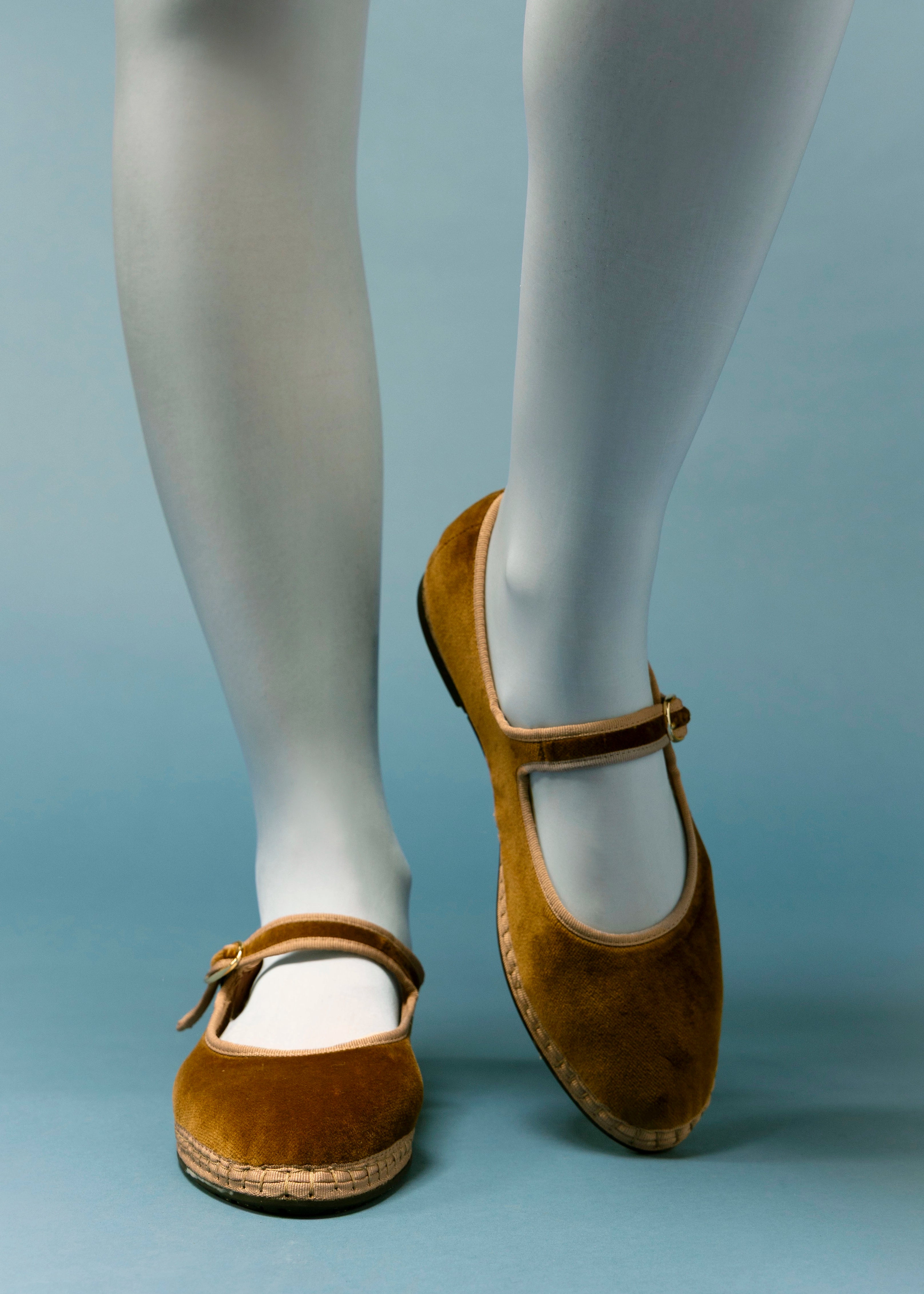 swatch_Brown velvet mary jane flabelus