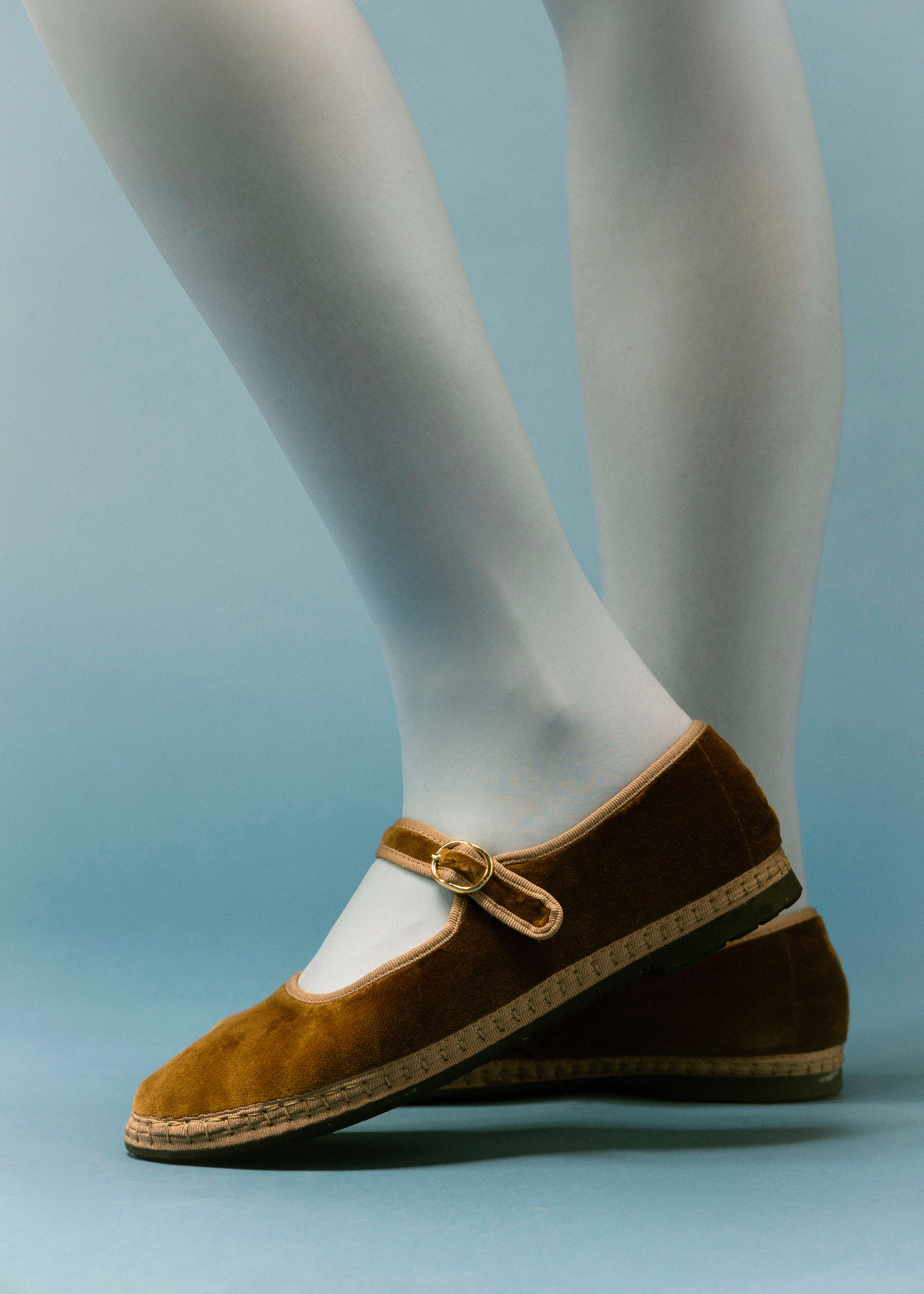 swatch_Brown velvet mary jane flabelus