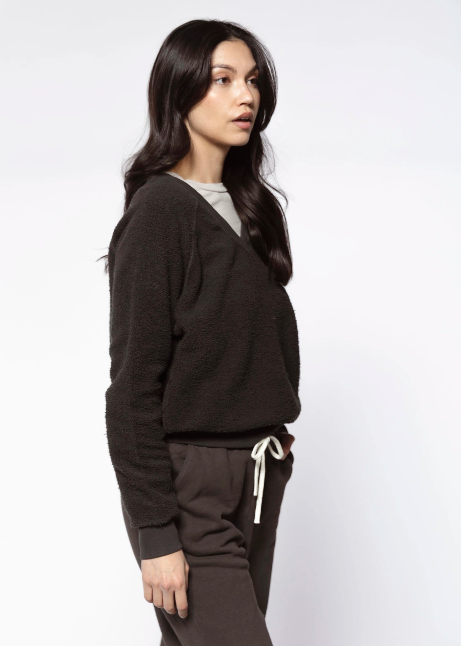 swatch_Vintage Black zuri sweatshirt