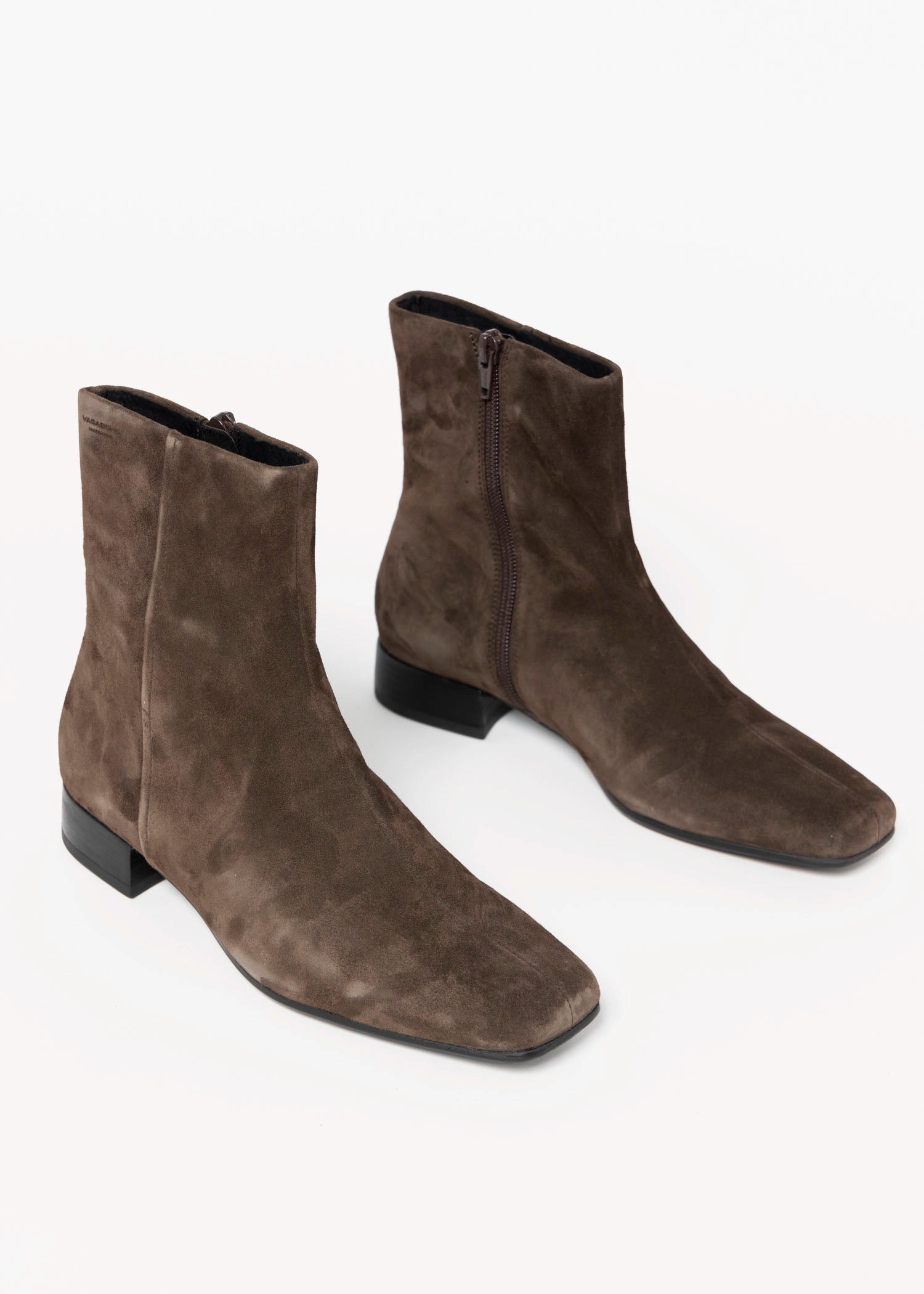 swatch_Chocolate Suede mona boot vagabond shoes