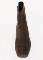 swatch_Chocolate Suede mona boot vagabond shoes