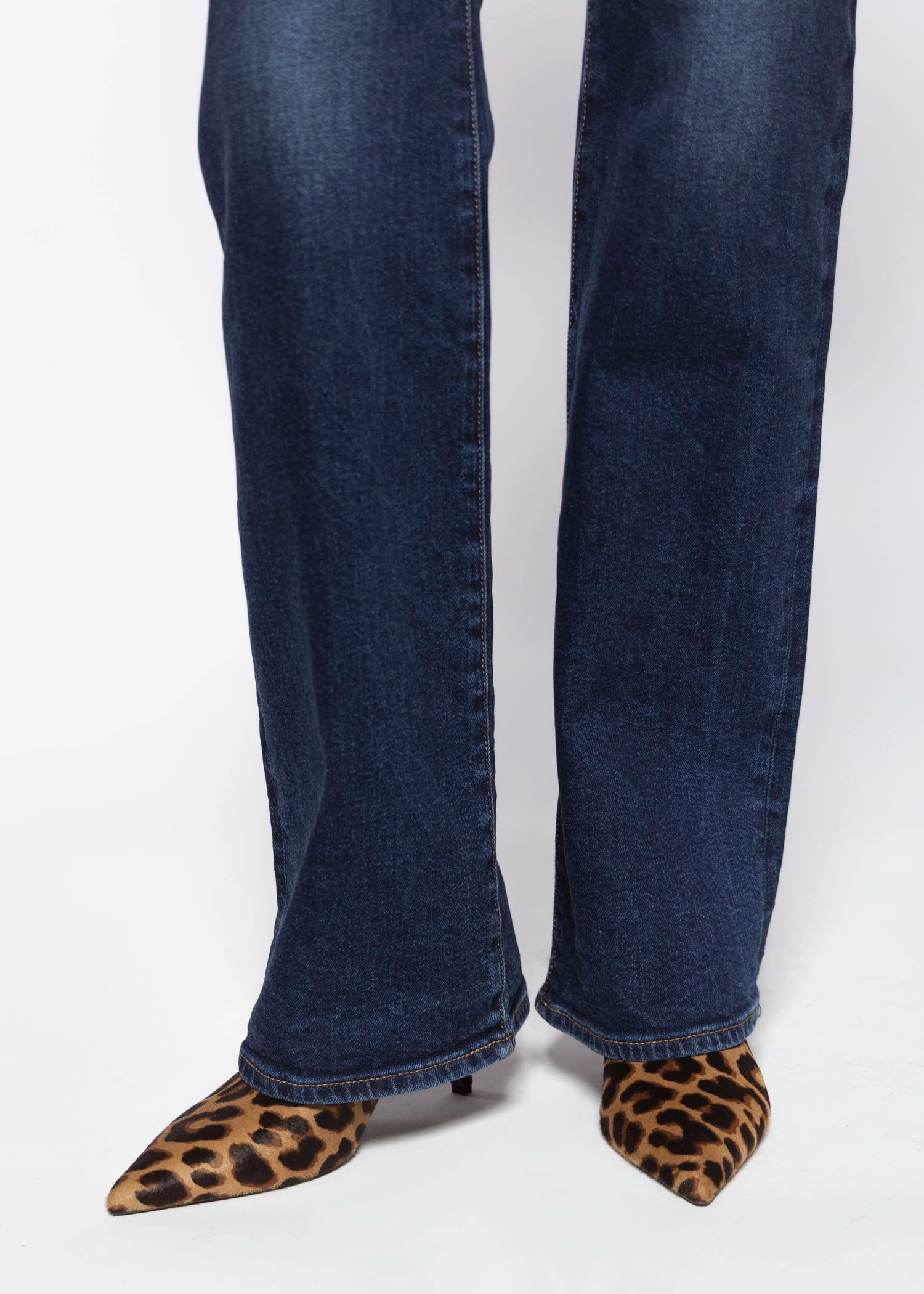 swatch_Leopard Haircalf slingback pump