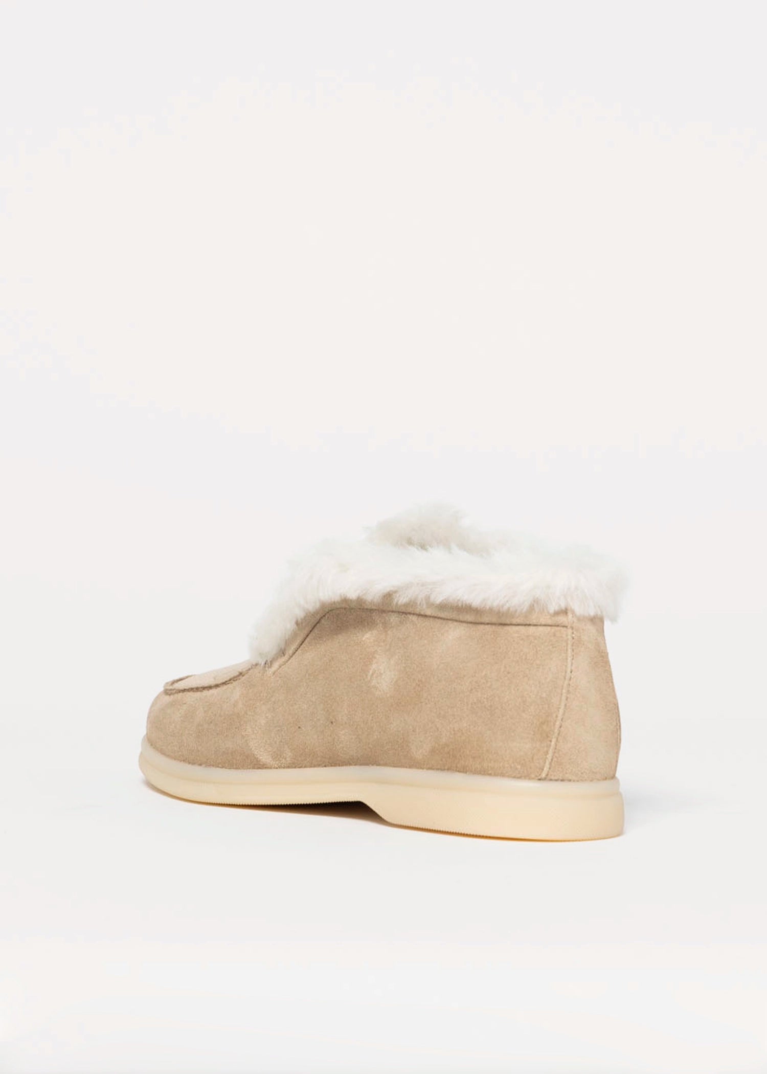 swatch_Sand Suede shearling lined bootie