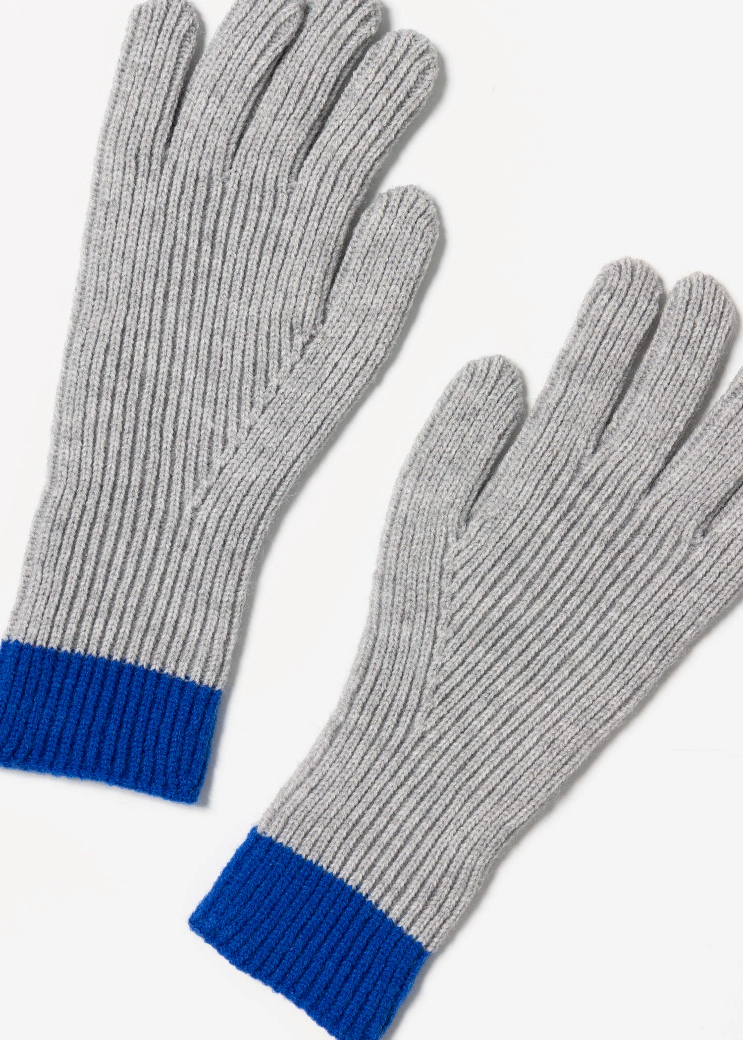 swatch_Grey colorblock knit gloves