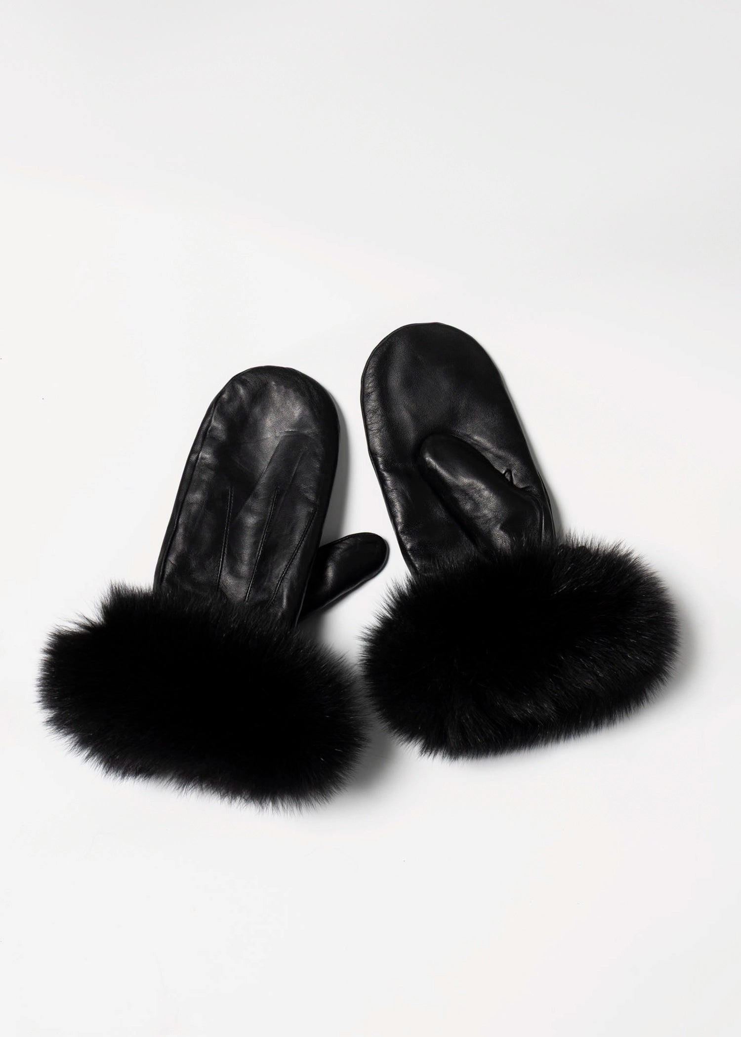 swatch_Black leather and fur mittens
