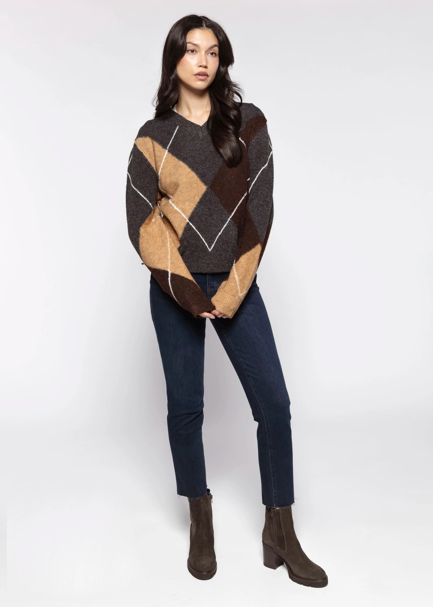 swatch_Grey/Brown argyle sweater