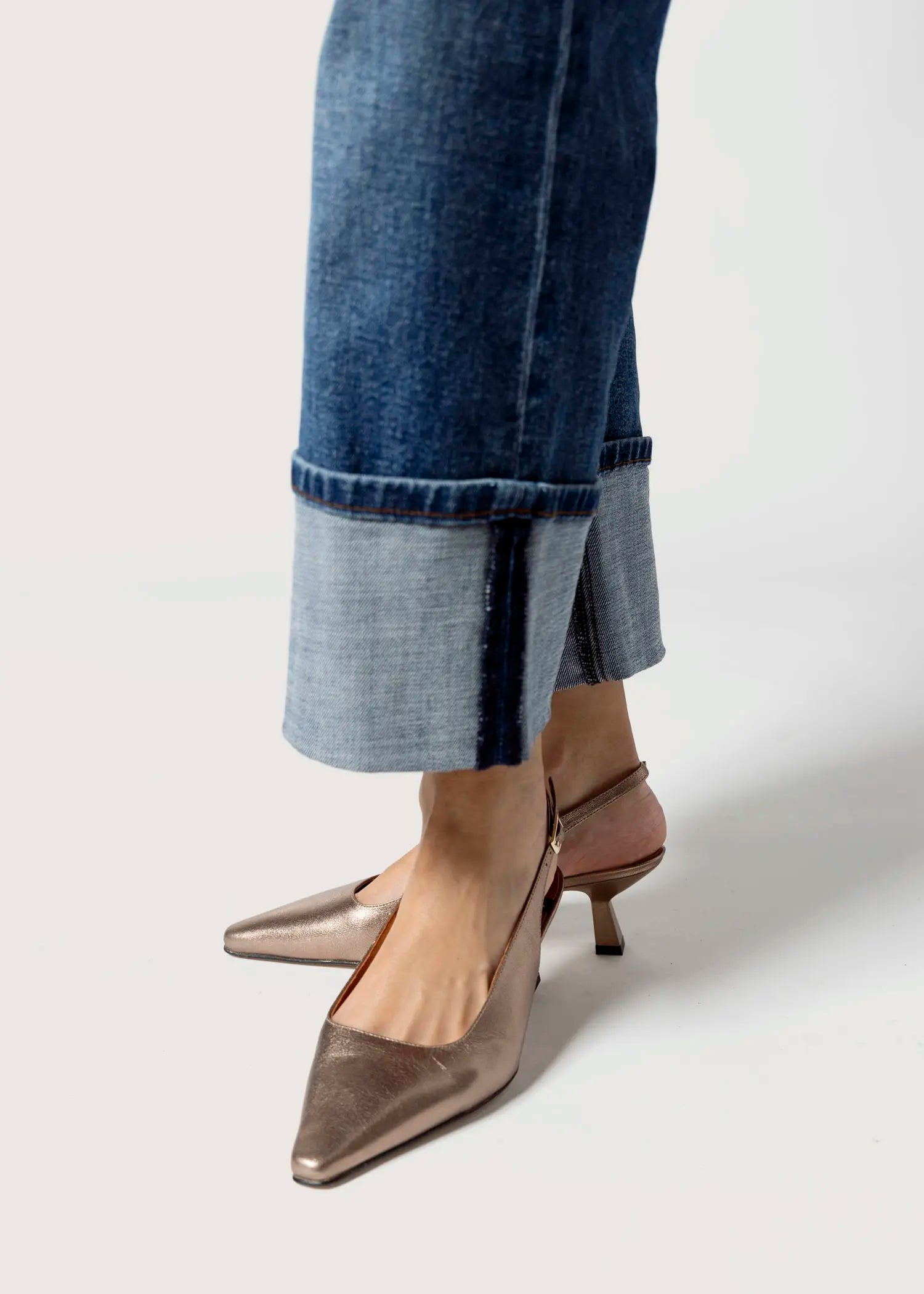 swatch_stone metallic slingback pump heels