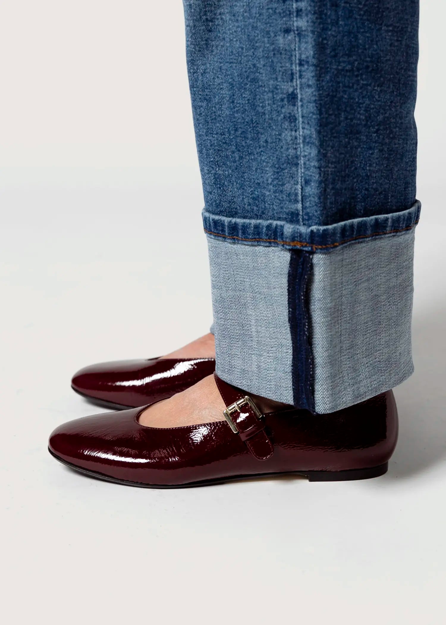 swatch_cherry patent leather mary jane flat shoes