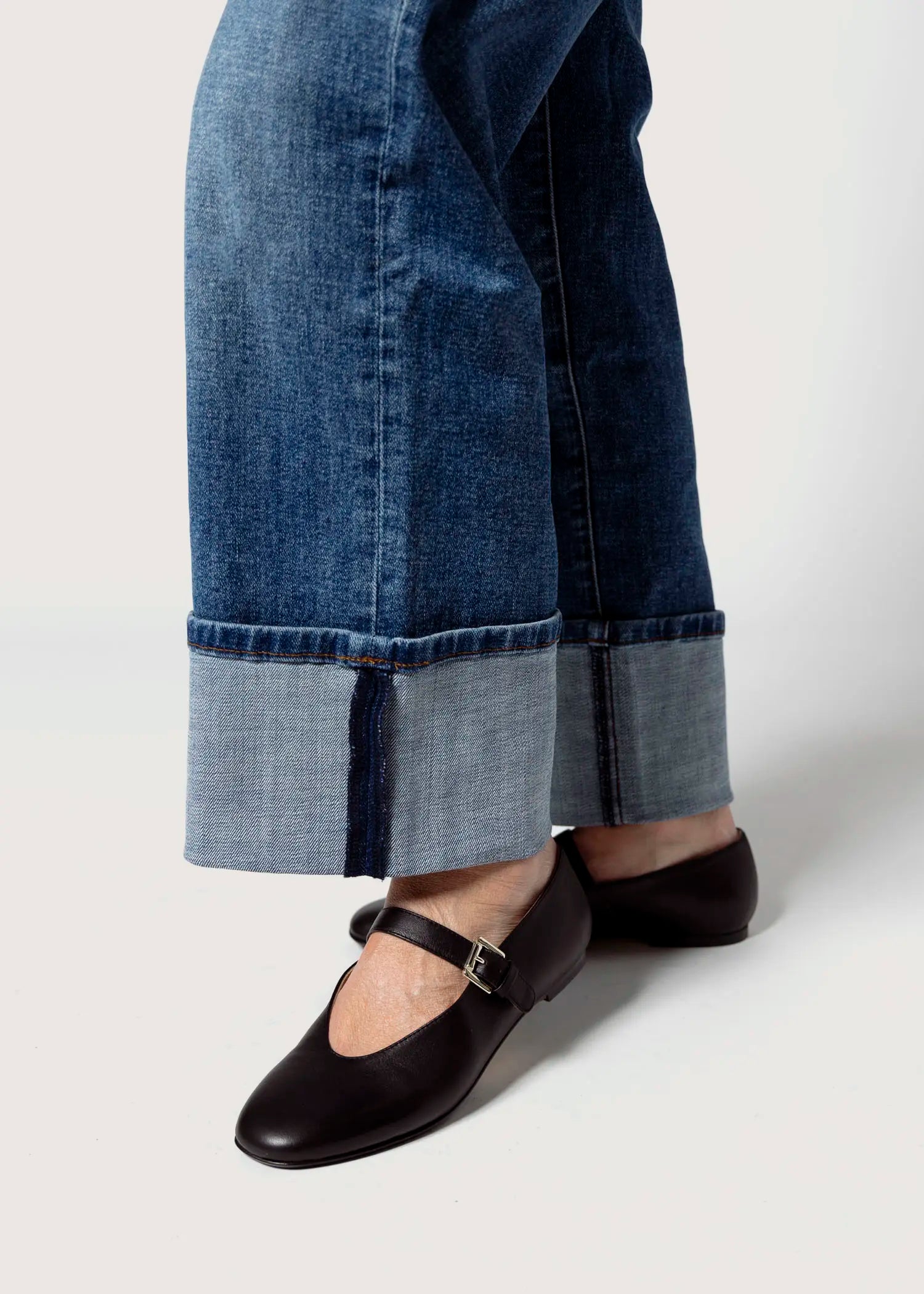 swatch_black leather leather mary jane flat shoes