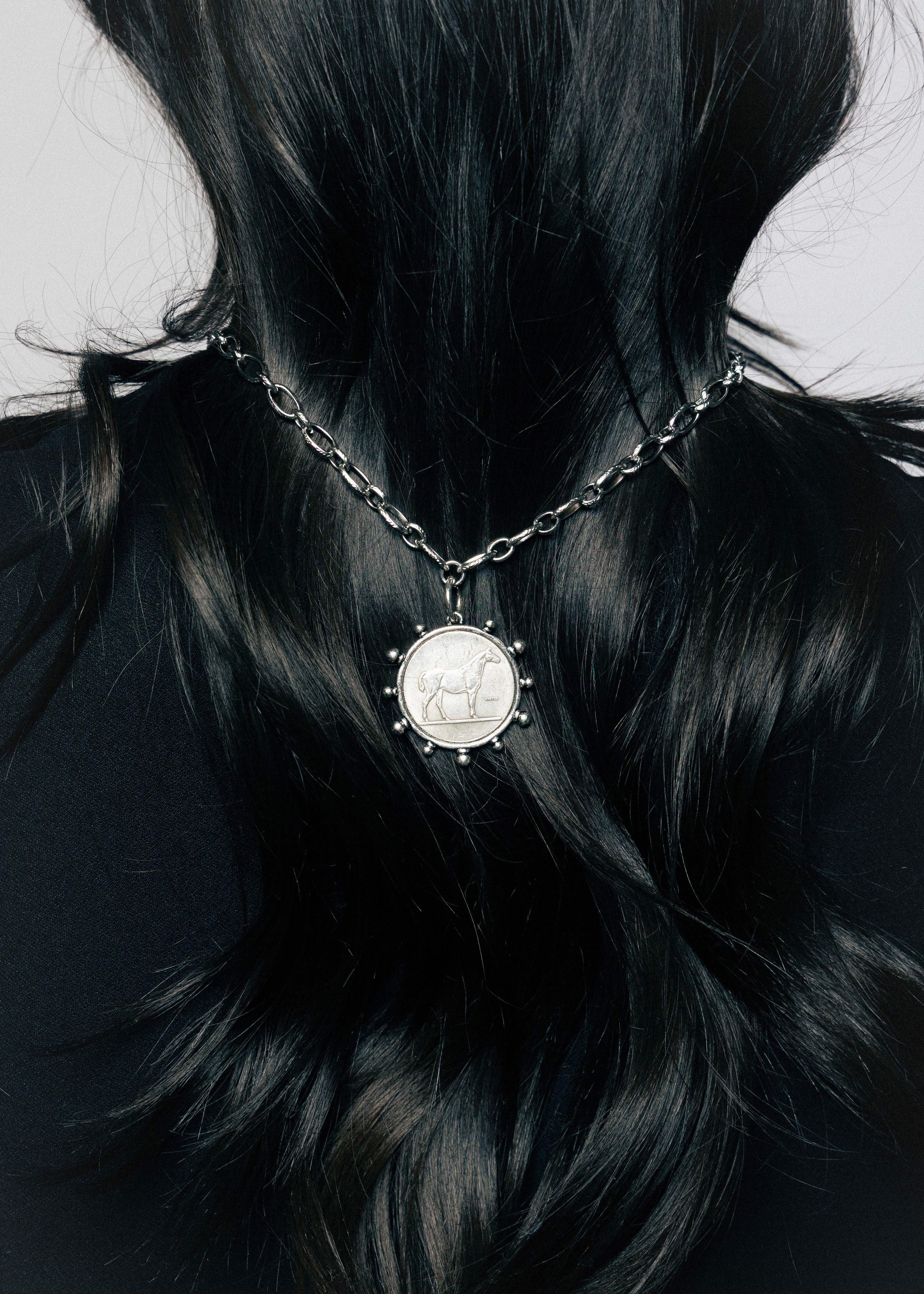 swatch_Silver pony club necklace