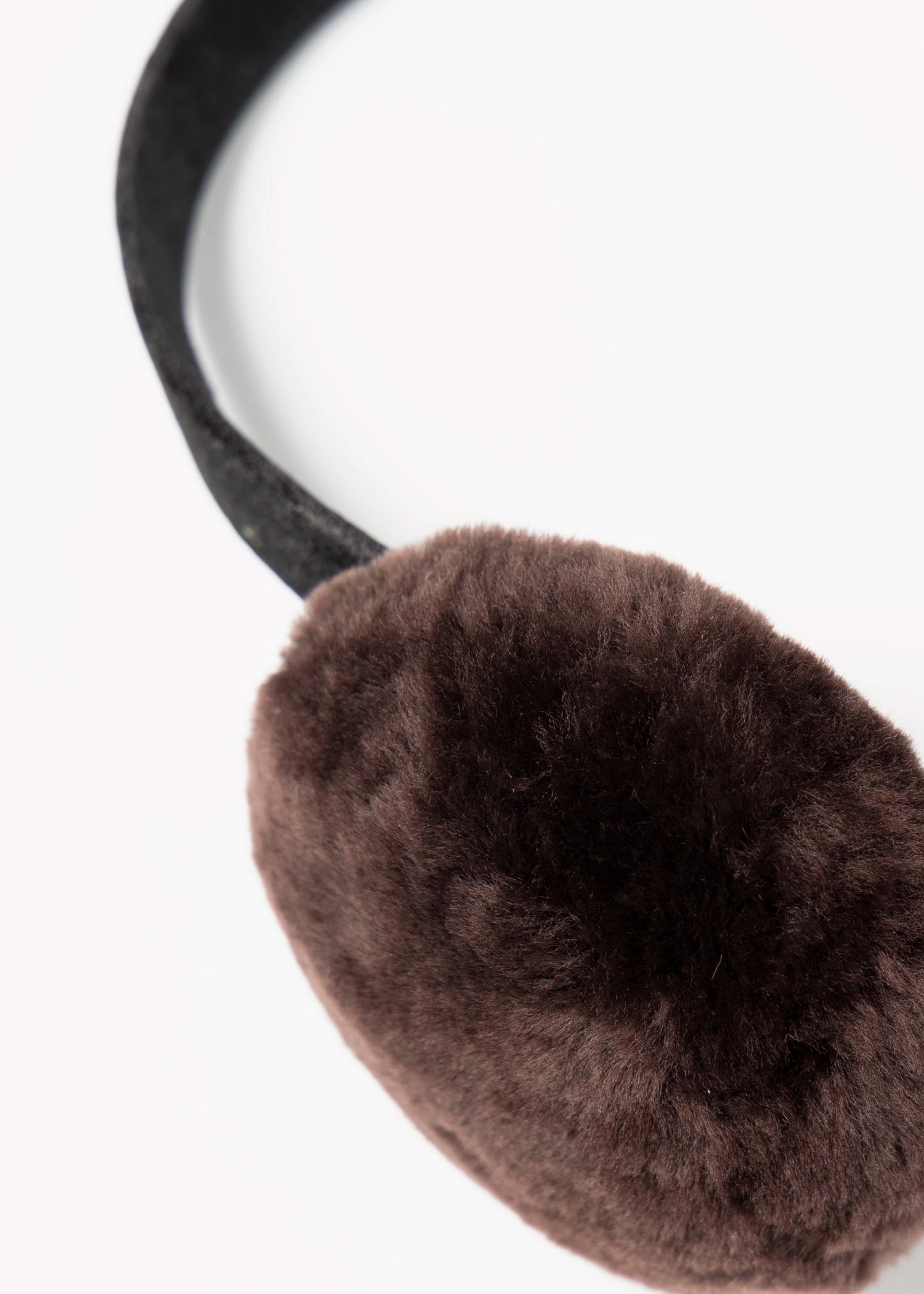 swatch_Brown sheepskin earmuffs