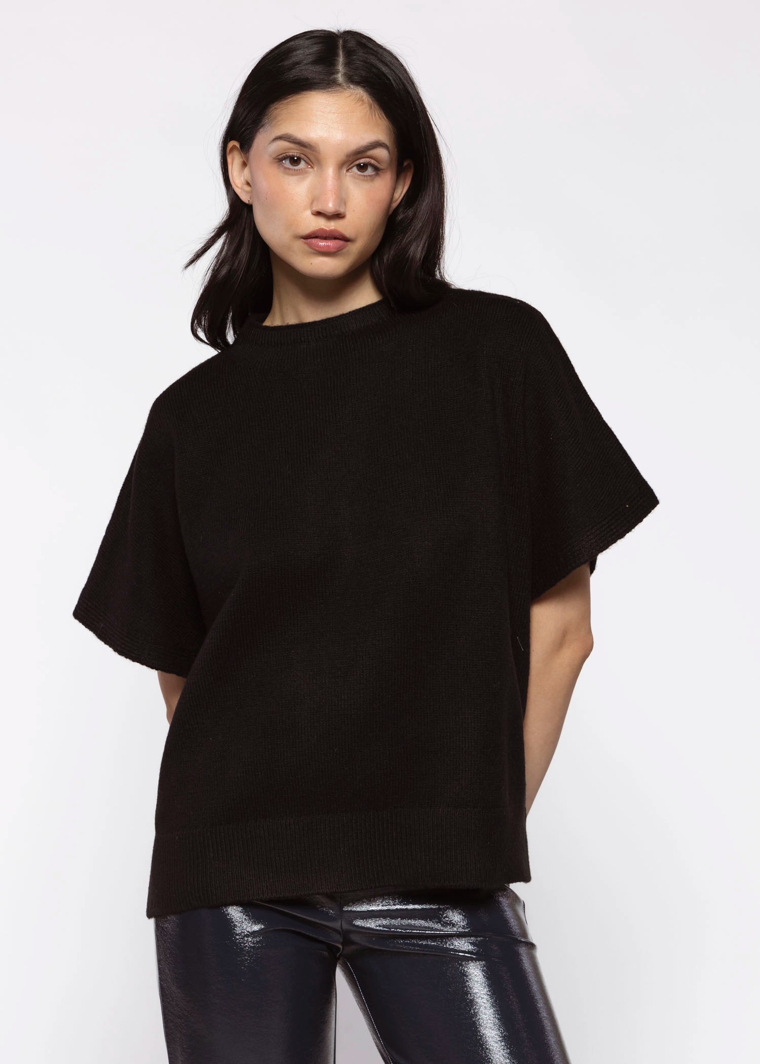 swatch_Black easy layering sweater