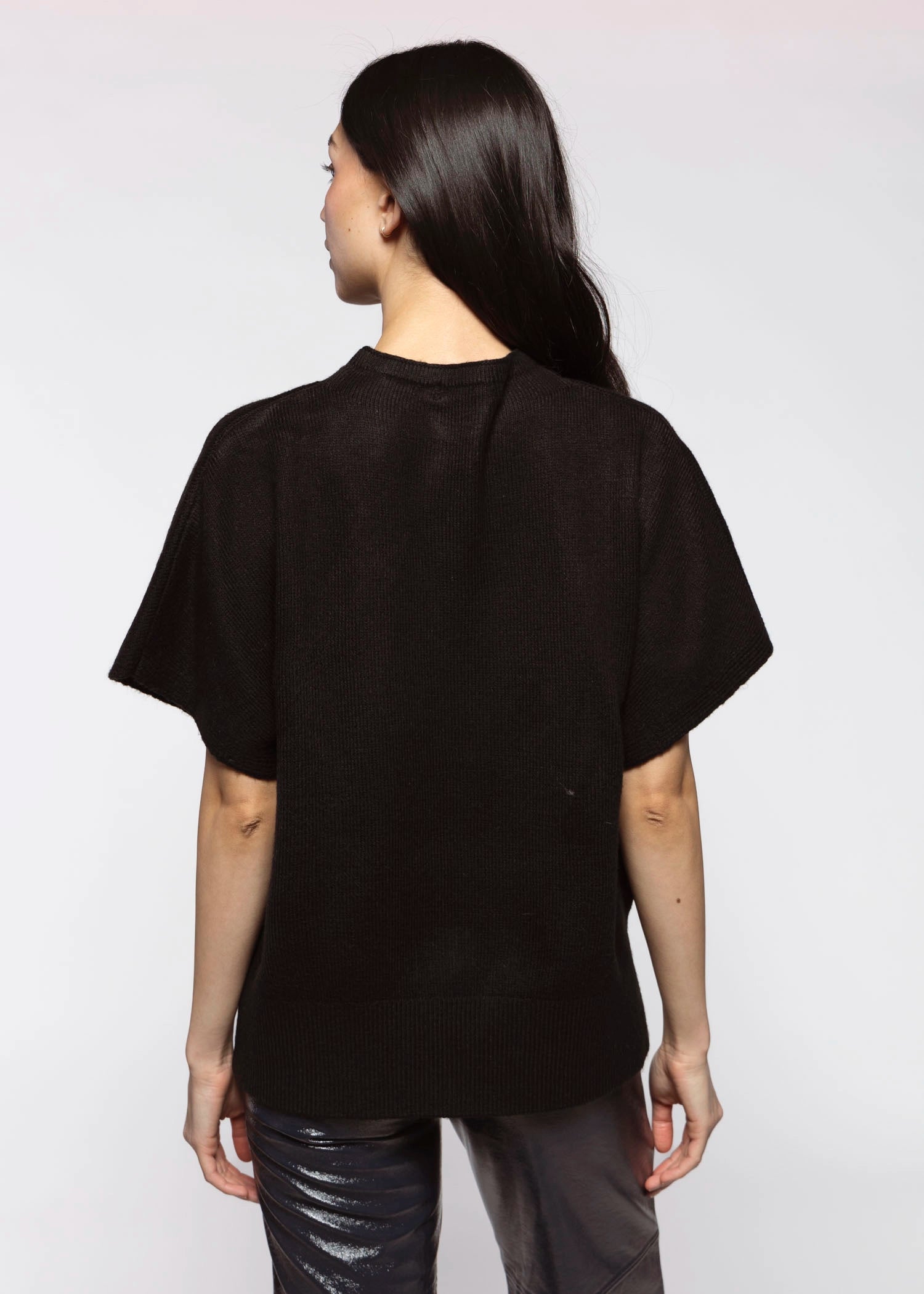 swatch_Black easy layering sweater