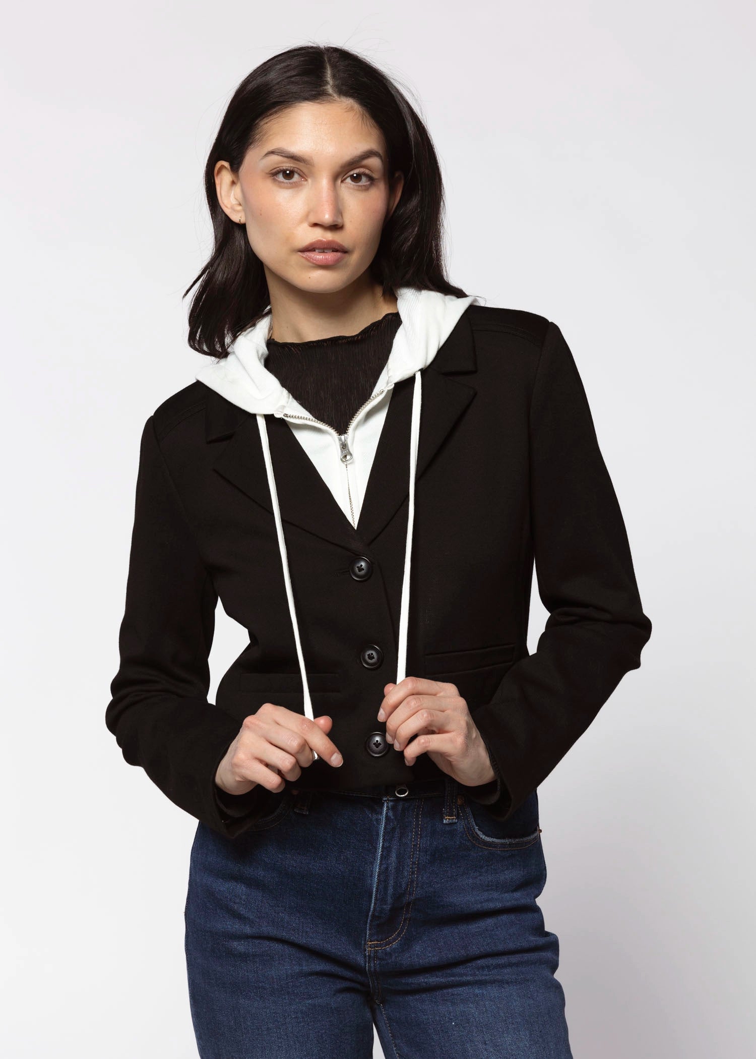 swatch_Black suzy dickie jacket