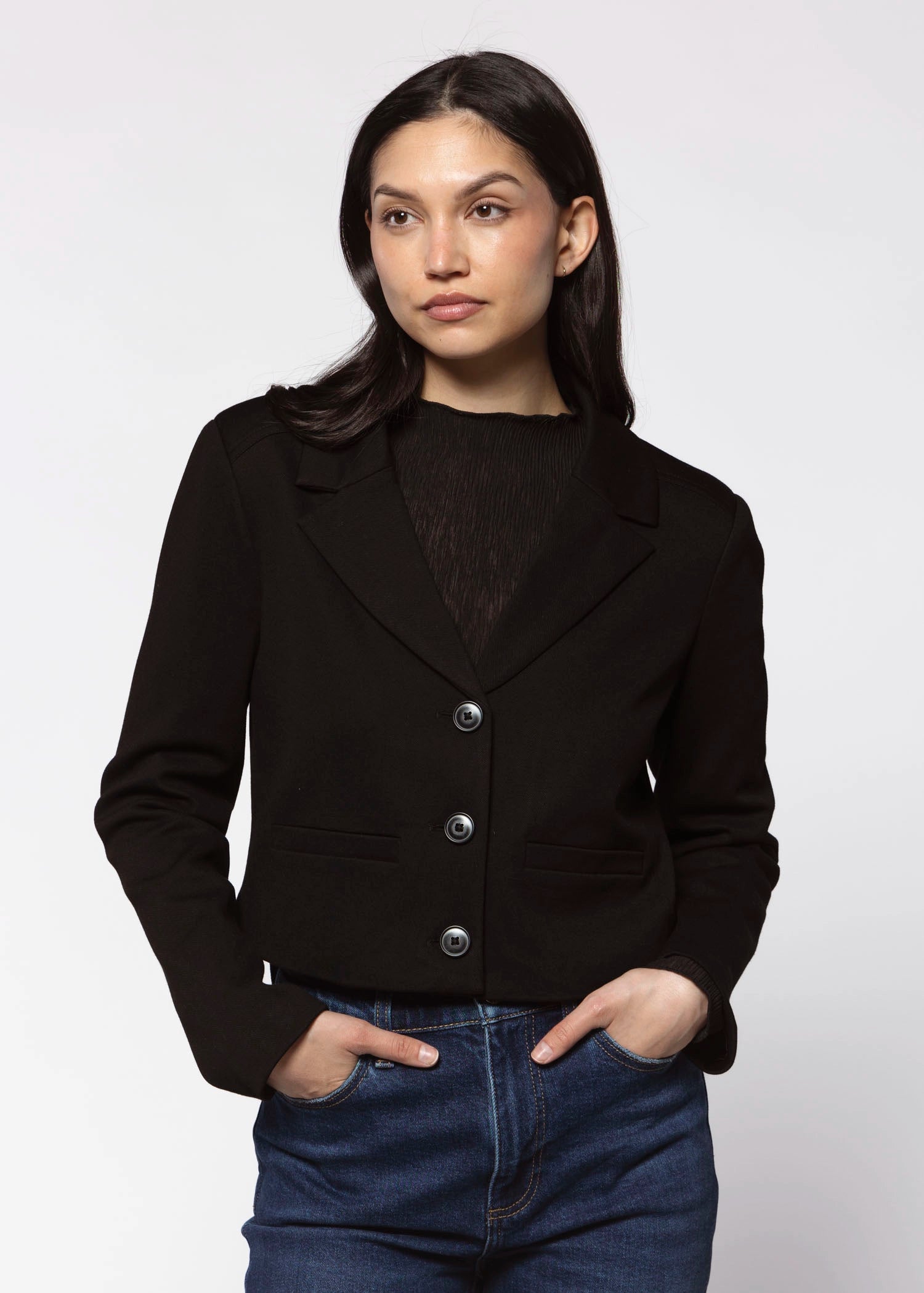 swatch_Black suzy dickie jacket