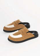 swatch_Chestnut tomlin suede mule