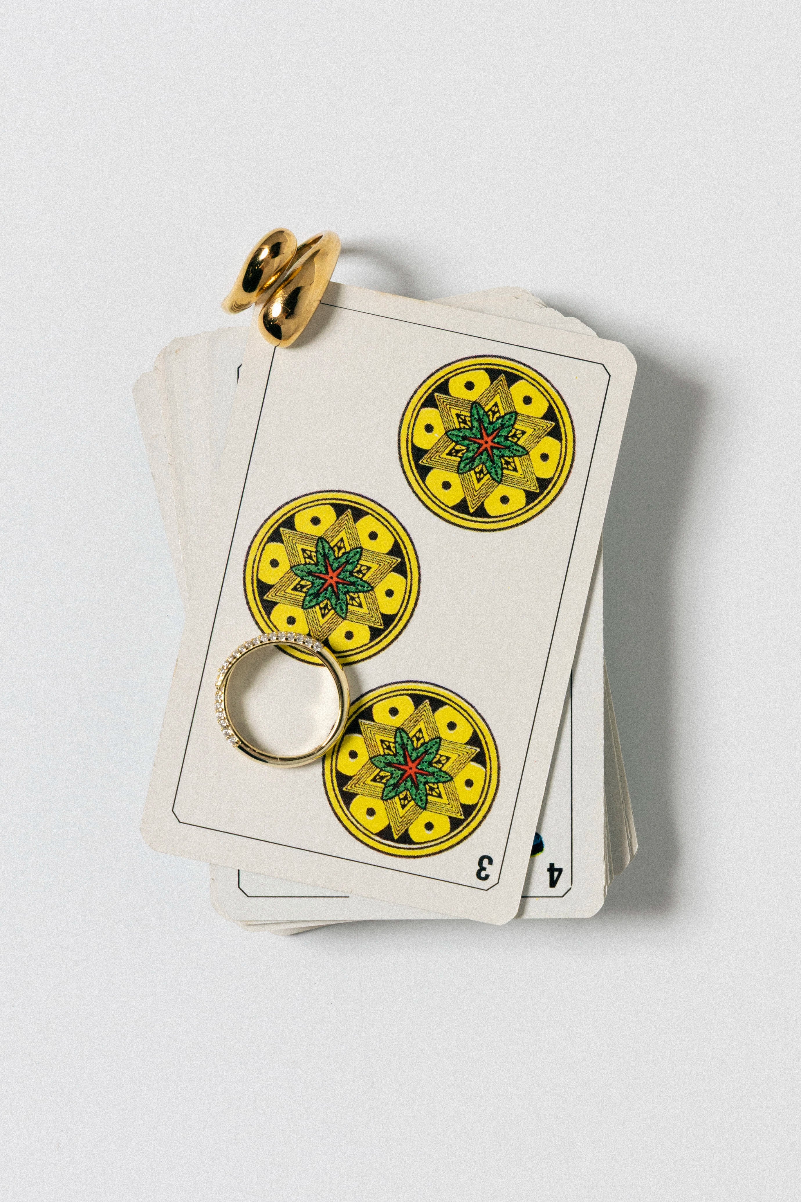 swatch_Gold crossover ring