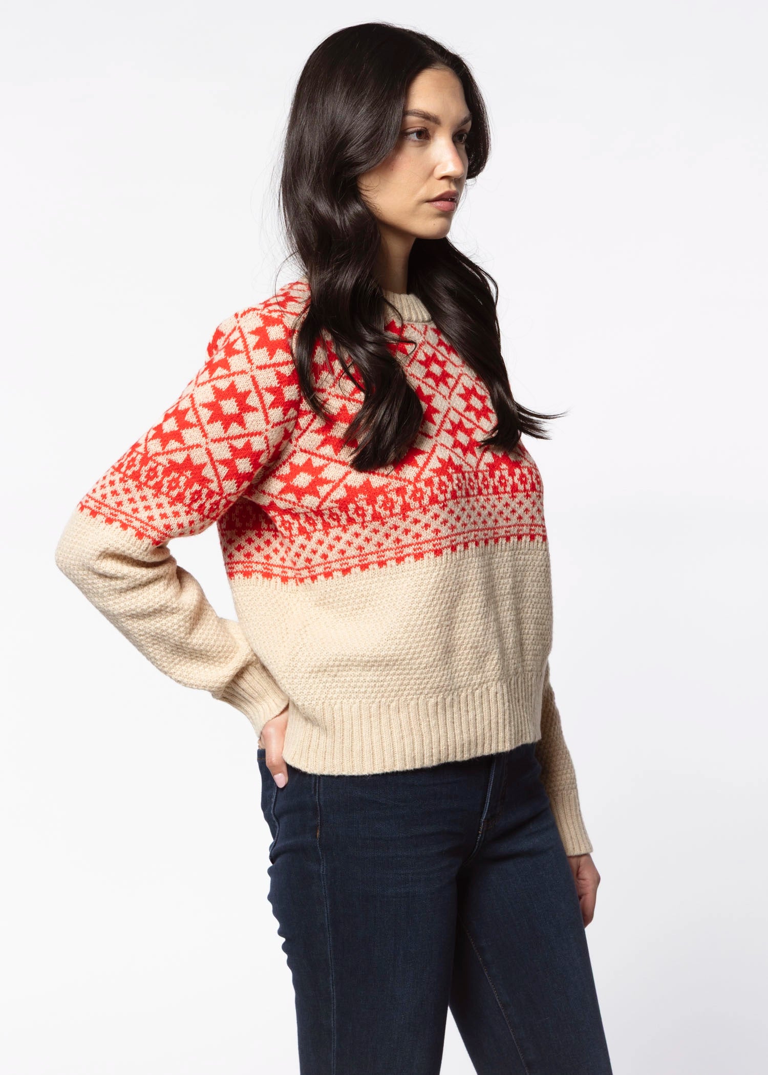 swatch_Taupe/Red crewneck sweater