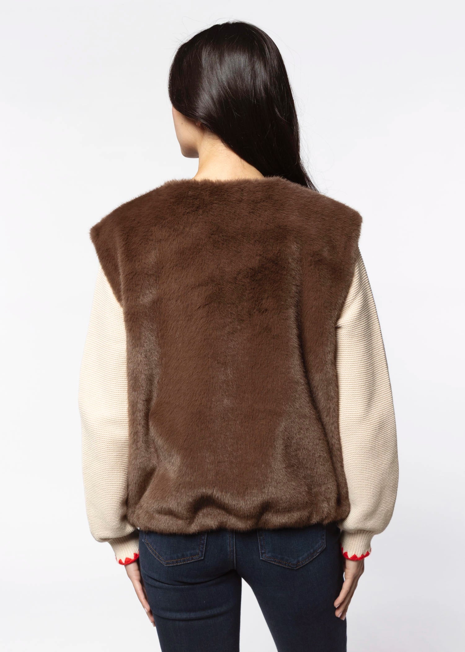 swatch_Mocha faux fur zipper vest