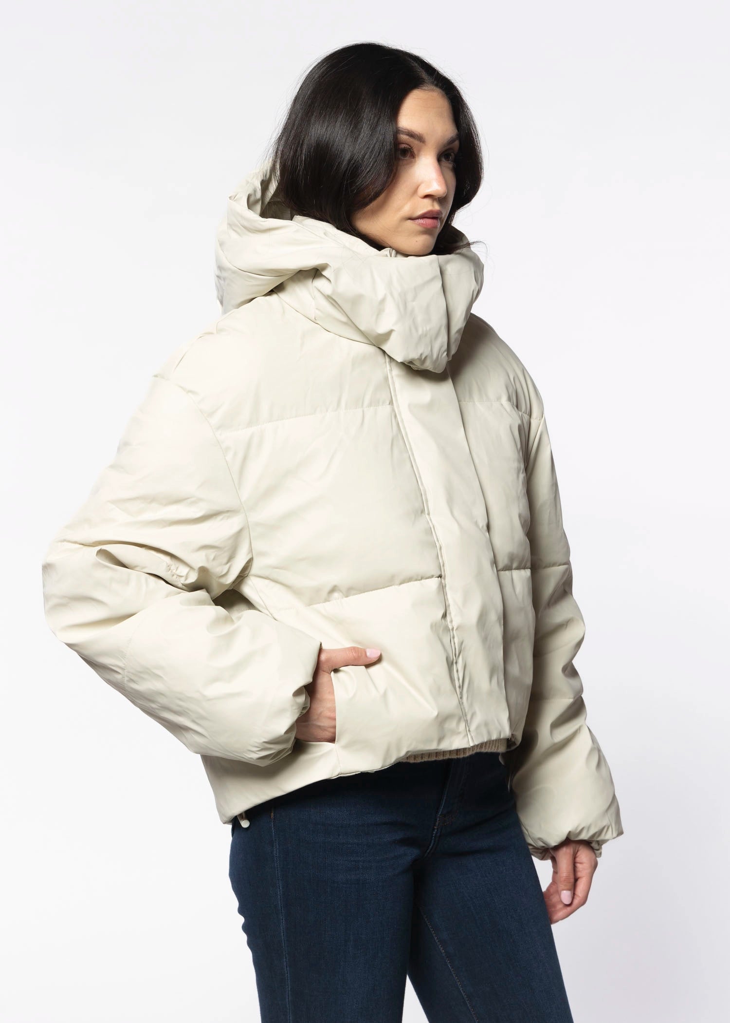 swatch_Bone puffer jacket