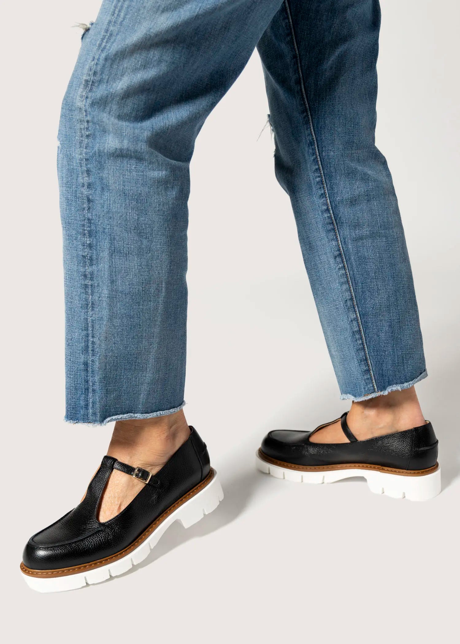 swatch_black leather olga mary jane flat shoes