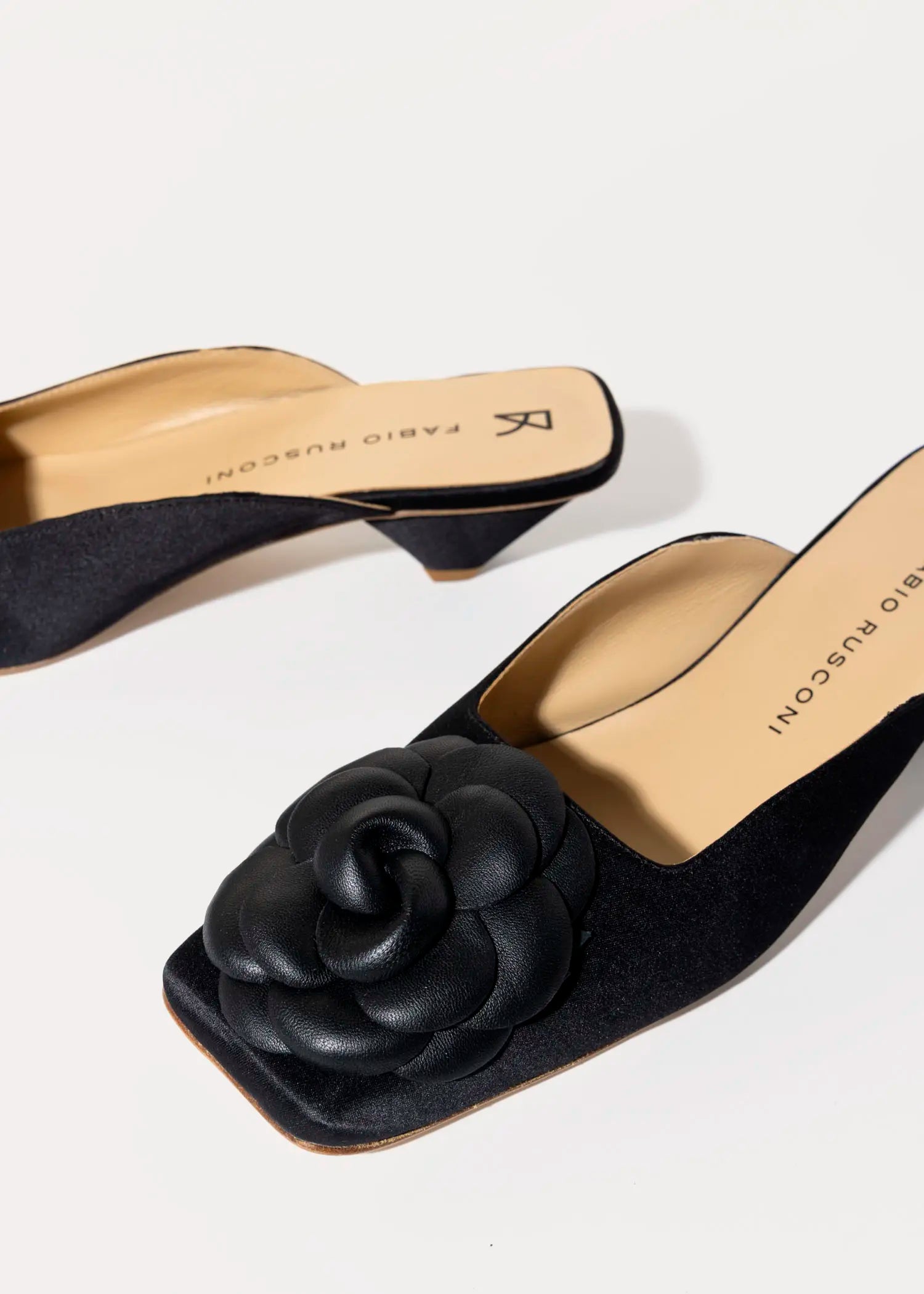 swatch_black flower mule heels