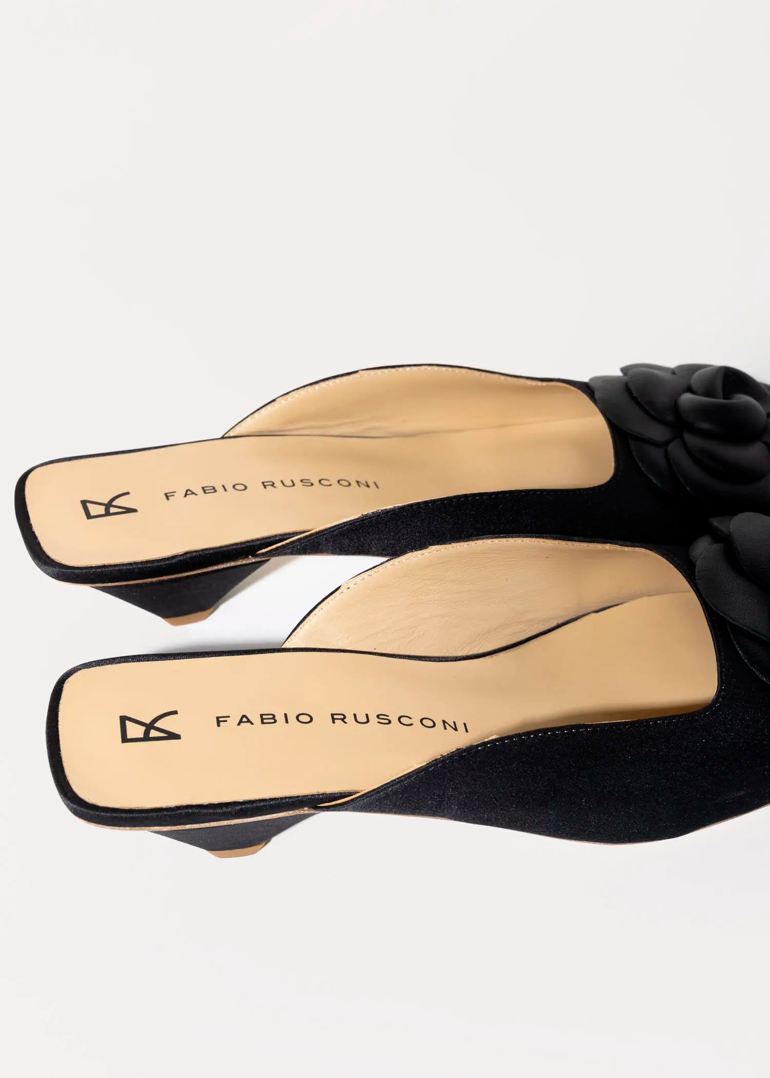 swatch_black flower mule heels