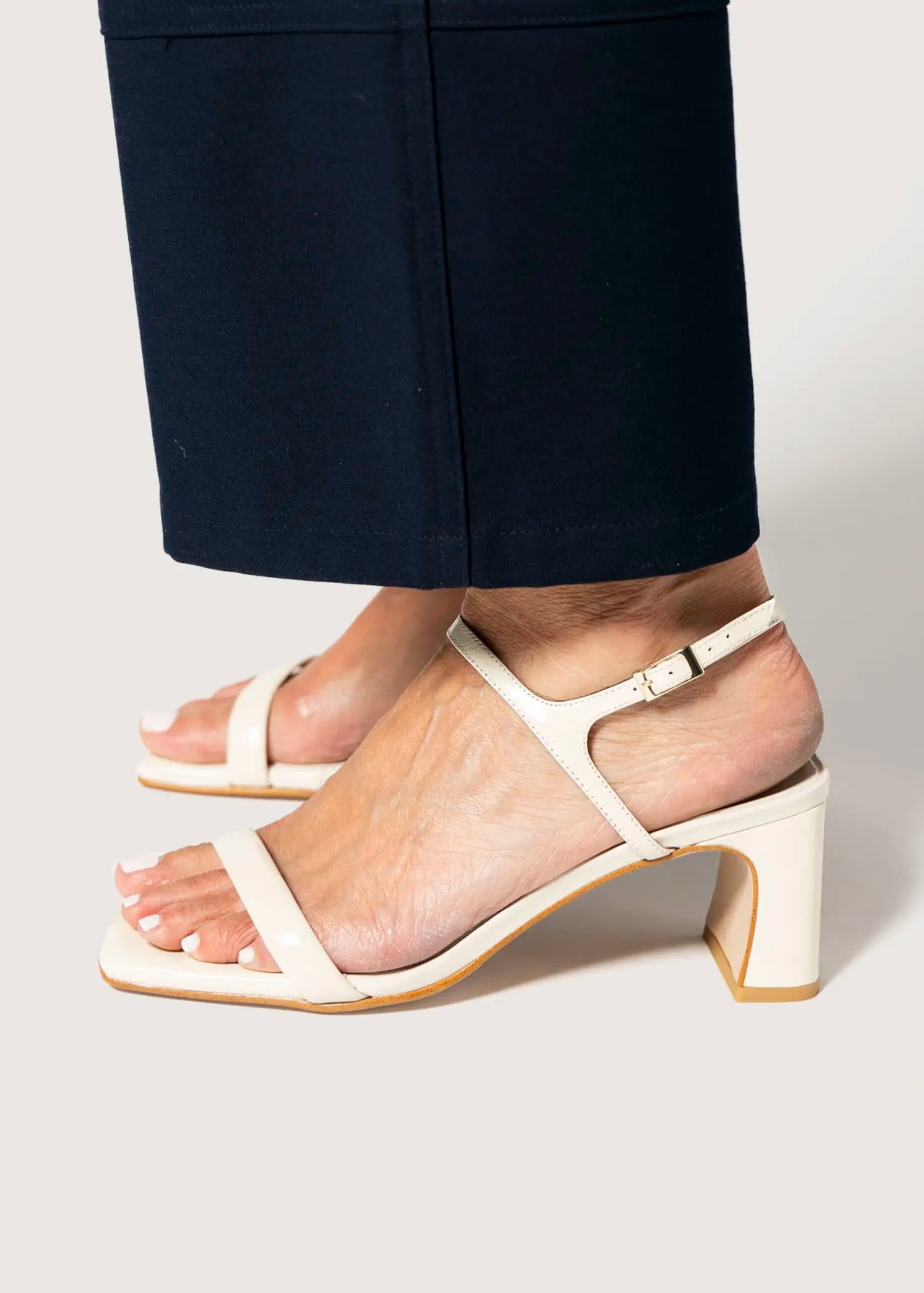 swatch_vanilla patent dominique leather sandal heeled sandals