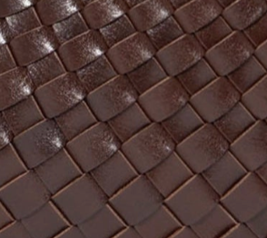 swatch_Chocolate sasha woven shoulder bag